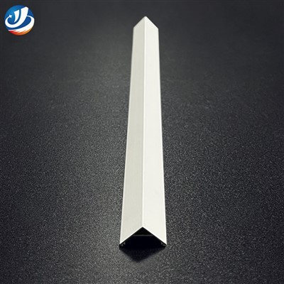 Aluminju tal-Kabinett Lineari forma ta' V-trijangolari